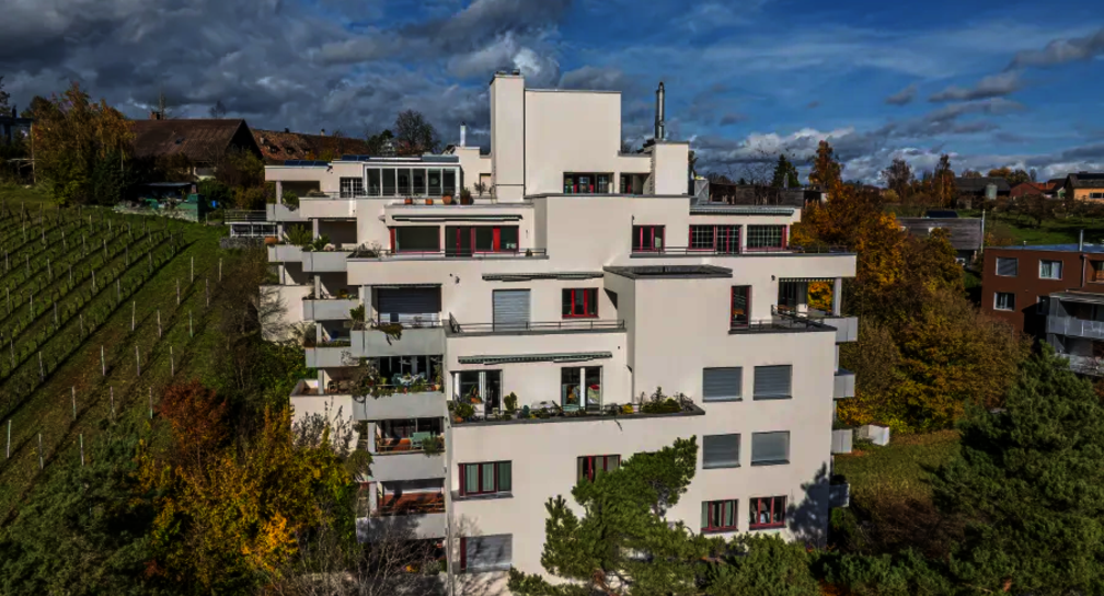 Erfolgreich verkauft: Attikawohnung in Schaffhausen Reasco Immo - Ihr Partner für Erfolgreichen Immobilienverkauf in Schaffhausen